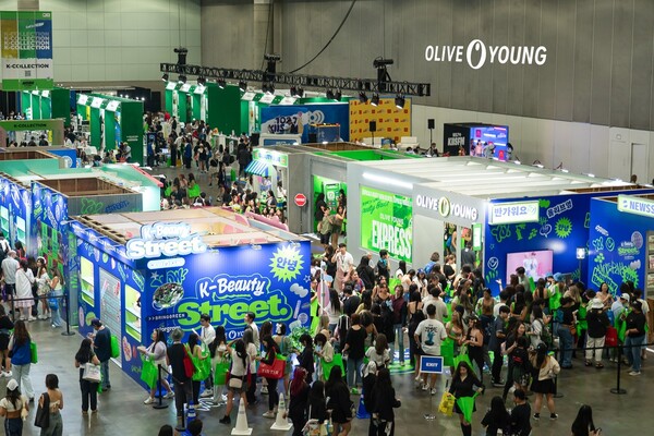 작년 7월 미국 로스앤젤레스에서 진행된 ‘KCON LA 2024’ 올리브영 부스